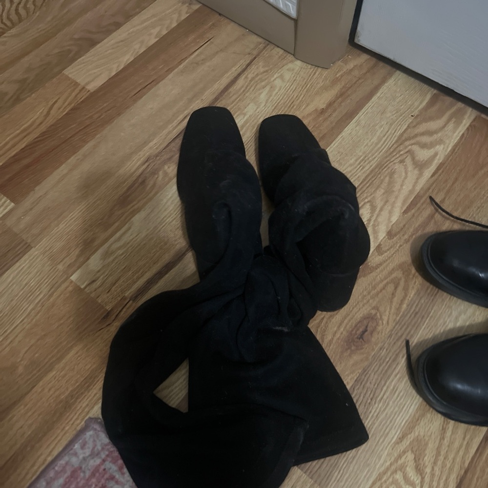 Elegant Black Women's Shoes